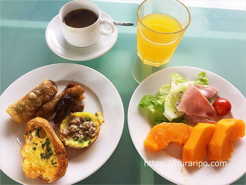 アジアンルビーセレクトホテルのブッフェに並ぶ朝食メニューの一部（2017年8月のもの）