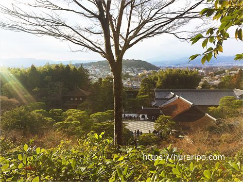 銀閣寺全体が見渡せる高台からの風景
