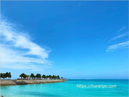 沖縄女子旅のテンションを一気に盛り上げる沖縄の海の風景